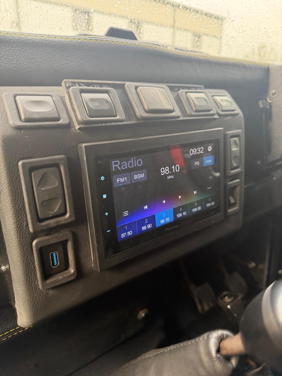 1988 Land Rover Defender 110 Image 9